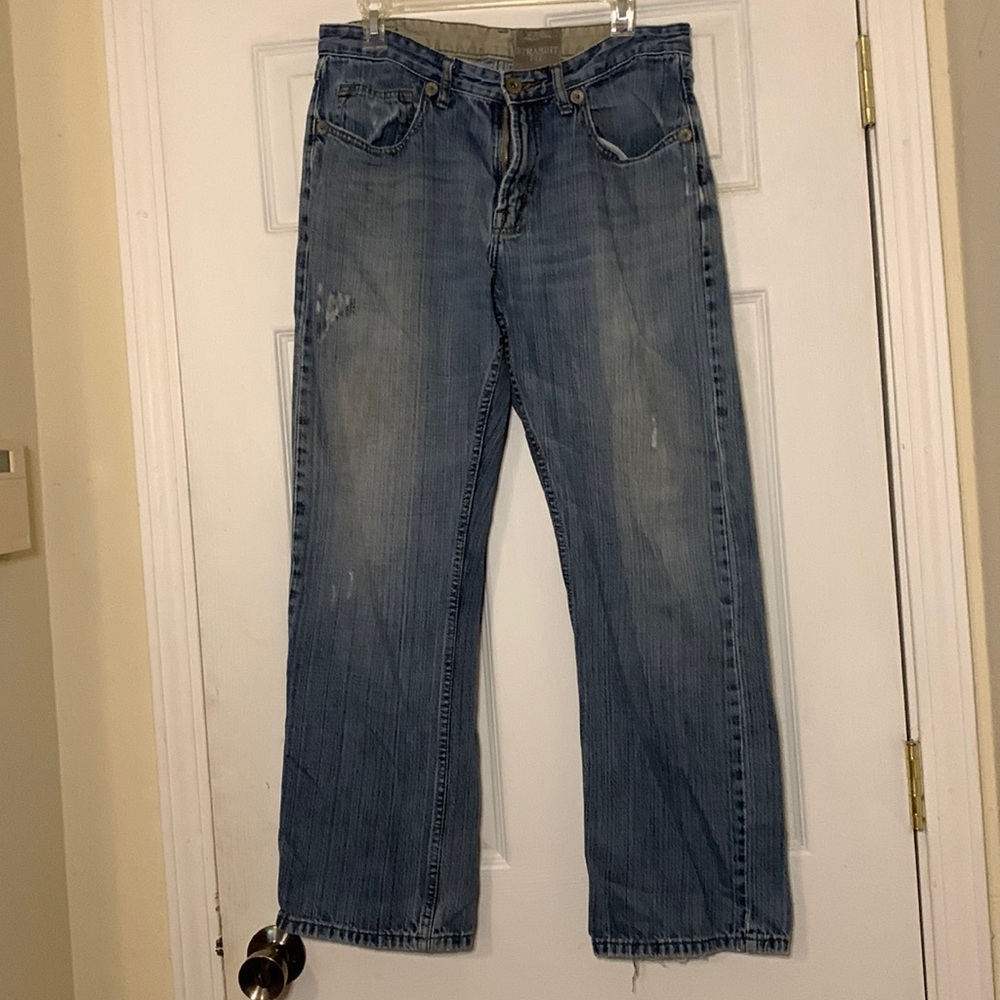 Wrangler straight fit distressed jeans 32x29 perfectly worn in for comfort.